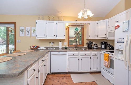 Ocean Pines House | Seashell Shores Beach House-Non Group Rental