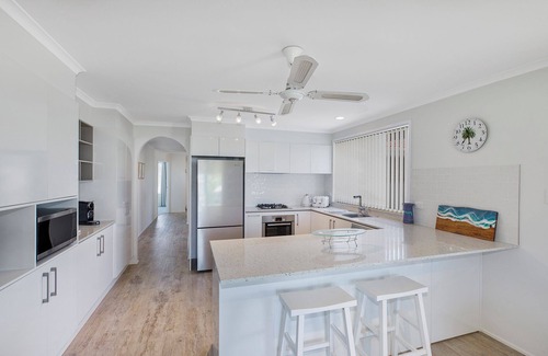 Long Jetty Apartment | Seashells on Eloora