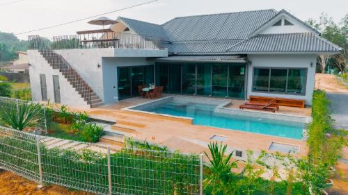 Nong Thale Villa | Seashine Private Pool Villa at Klong Muang