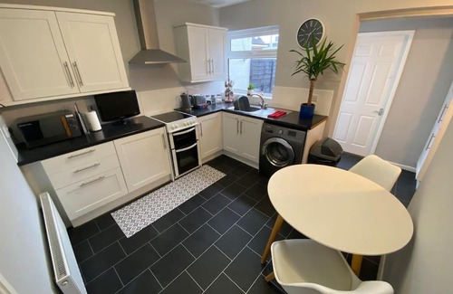 Cleethorpes House | Seaside 2 bed Townhouse, near Cleethorpes station
