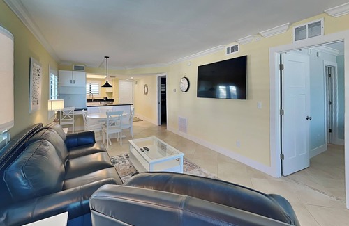 Mid Island Condo | Seaside 210 | Renovated Beachfront Corner Condo w/Gulf Views + Pool Access