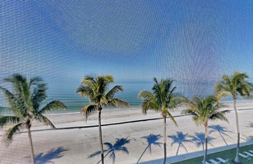 Mid Island Apartment | Seaside 406