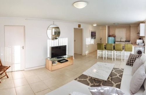Gordons Bay Central Apartment | Seaside Apartment