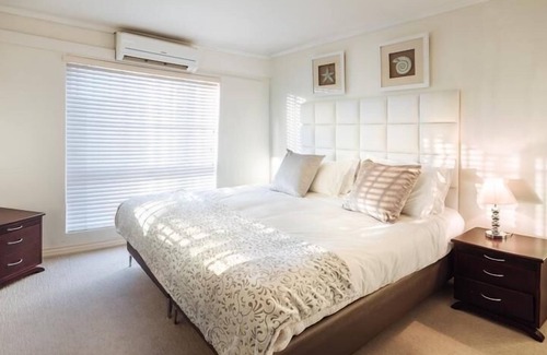 Gordons Bay Central Apartment | Seaside Apartment