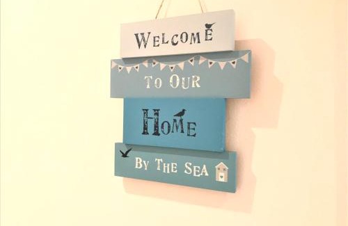 Worthing House | Seaside Cottage with Parking