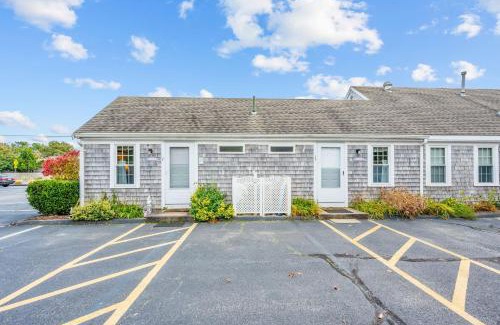 South Yarmouth House | Seaside Cottages - Cottage 01B - Coastal Haven and Seascape
