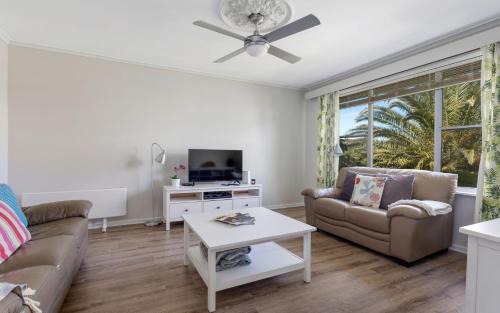 Port Elliot House | Seaside Escape - 4 Brittain St, Port Elliot