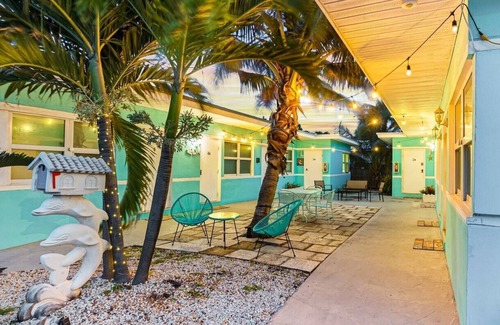 North Beach Apartment | Seaside Escape | Steps to Hollywood Beach