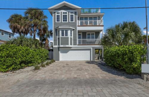 Bradenton Beach House | Seaside Escape