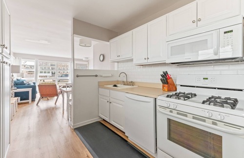 Point Pleasant Beach House | Seaside Family Retreat - 3 Min. Walk to Beach; badges included. Dog-friendly!