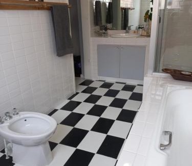 Muizenberg Apartment | Seaside Getaway @ Swallow House Suite #1