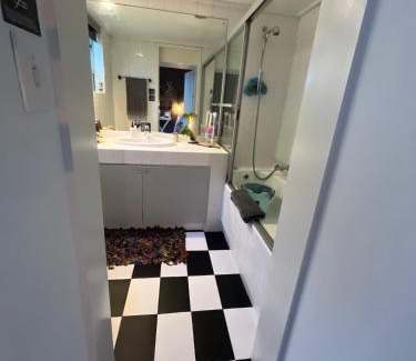Muizenberg Apartment | Seaside Getaway @ Swallow House Suite #2