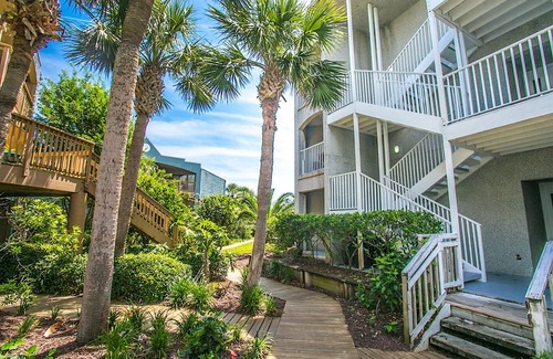 Butler Beach Apartment | Seaside Haven Stylish Condo 3 Pools New Rental
