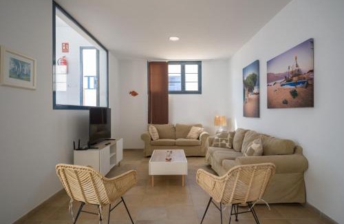 Caleta de Sebo House | Seaside Home in Caleta de Sebo, La Graciosa