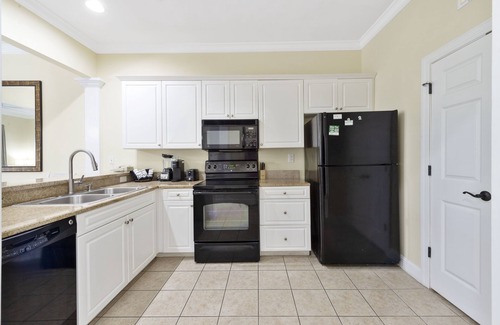 North Litchfield Beach Condo | Seaside Inn 1 bedroom condo w/Kitchen and Balcony