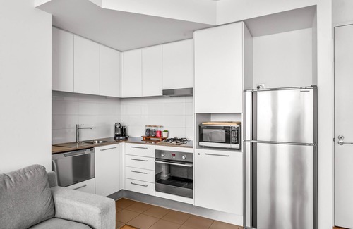 Newcastle Apartment | Seaside Luxe - Elevated Ocean Views - Walk to CBD