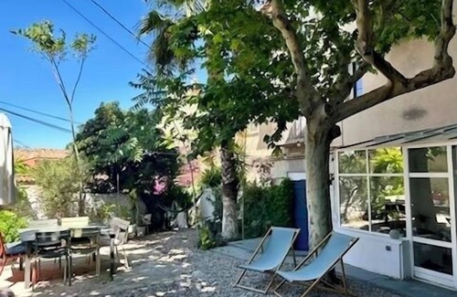 Bompard Apartment | Seaside, magnificent 150m2 apartment with garden