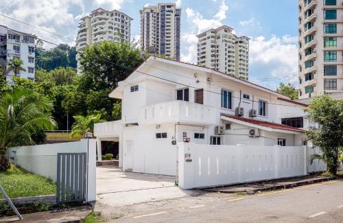 Tanjung Bungah Villa | Seaside Private Bungalow, Tg Bungah