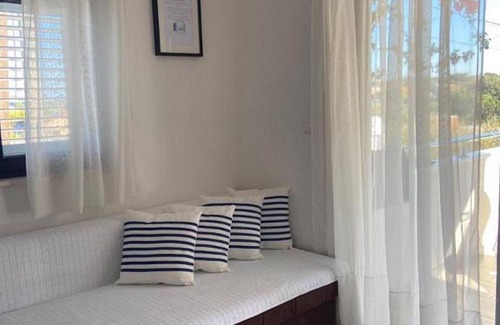 Drvenik Mali House | Seaside Retreat Holiday Home with Terrace - Two Bedroom Holiday Home with Terrace
