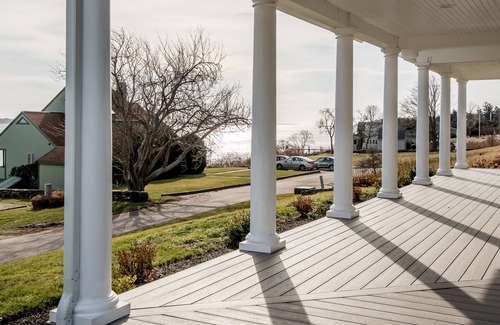 Portsmouth House | Seaside Retreat - Large 4 BR Home