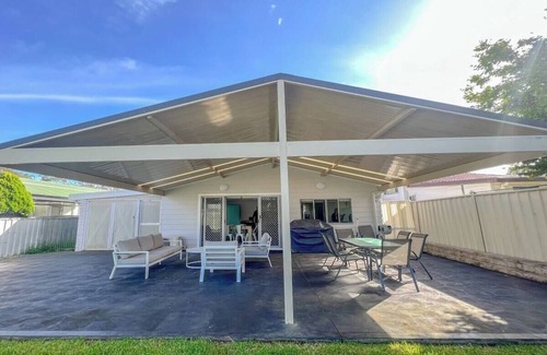 Belmont South House | Seaside Retreat - Relaxing pet friendly getaway!