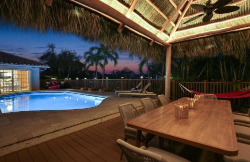 Palma Sola House | Seaside Sanctuary