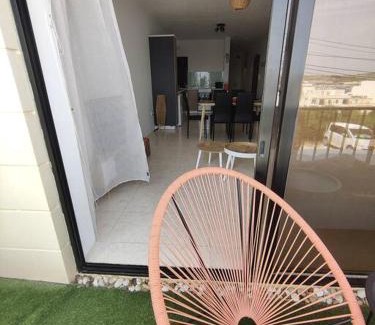 Għadira Apartment | Seaside Serenity - A lovely apartment with views