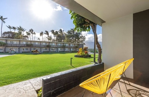 Kahului Hotel | Seaside Serenity: Discover Maui, Pool & Iao Valley Adventure!