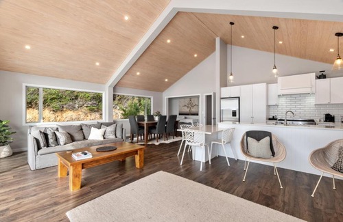 Kerikeri House | Seaside Serenity - Kerikeri Holiday Home