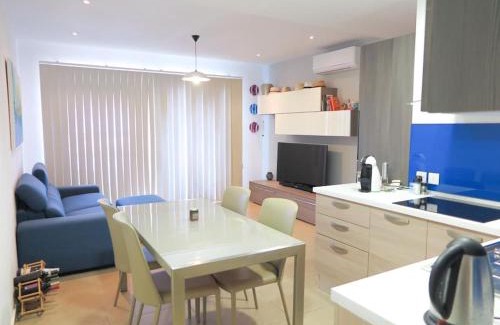 Għadira Apartment | Seaside Serenity: Mellieha Gem