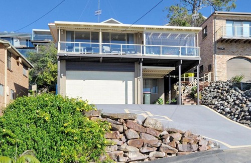 Soldiers Point House | Seaside Serenity Soldiers Point