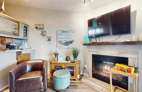 Ocean Shores Apartment | Seaside Serenity