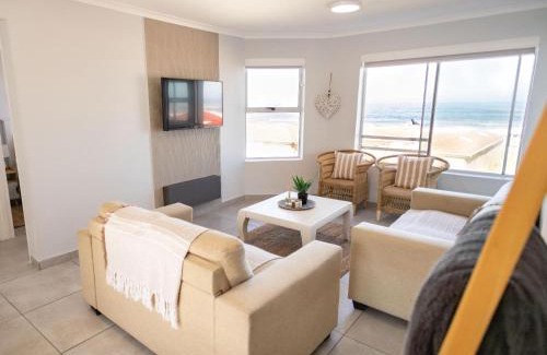 Hermanus Apartment | Seaside Serenity