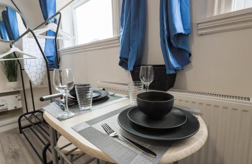 Clacton-on-Sea Apartment | Seaside Studio 1 - Central location