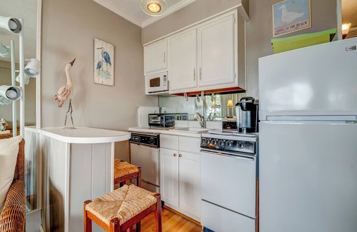 Hilton Head Island Condo | Seaside Villa by VTrips