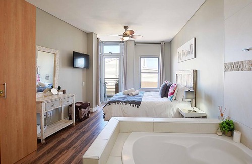 Big Bay Apartment | Seaside Village Beach Penthouse