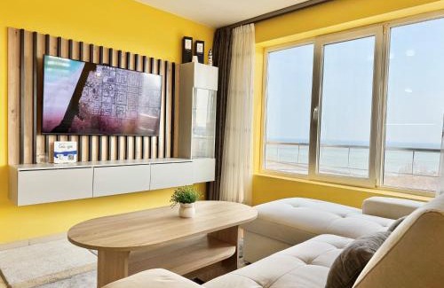 Burgas Apartment | SeaSky SmartHome Penthouse for 6 Guests with Private Parking 5 minutes аway from Central Beach Burgas and City Centre
