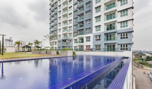 Central District Apartment | Seasons Luxury Apartment By RR JBcity