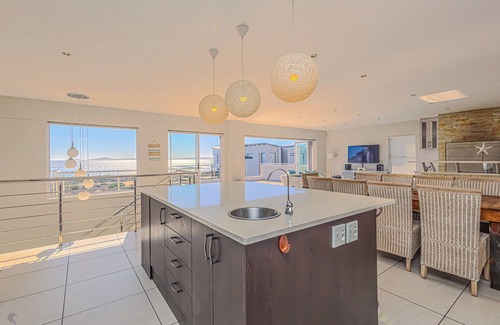 Calypso Beach House | Seasons of Serenity, Langebaan 8-sleeper