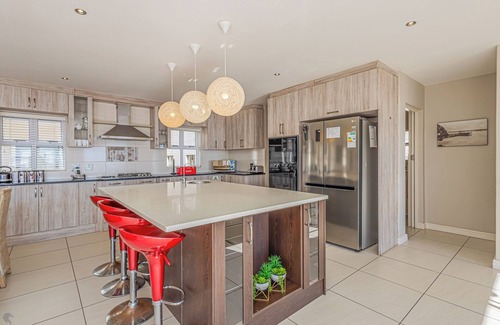 Calypso Beach House | Seasons of Serenity, Langebaan 8-sleeper