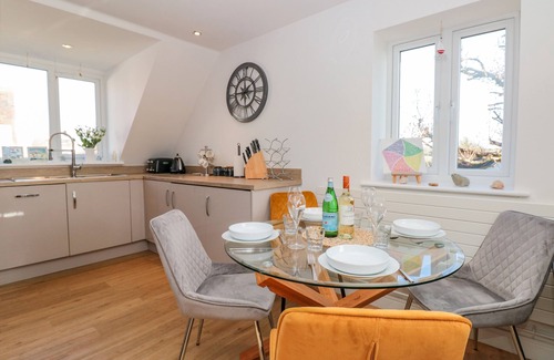 Dartmouth Cottage | Seaspray