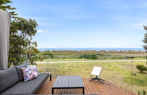Bellarine House | Seatheview with direct foreshore access, stunning views, and modern family comforts.