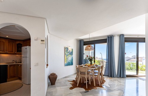 Torrequebrada Ski Chalet | Seaview/3BED/Sauna/Pool/Parking