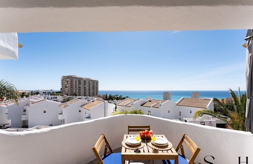 Torrequebrada Ski Chalet | Seaview/3BED/Sauna/Pool/Parking