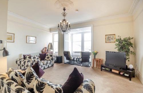Aberdovey Apartment | Seaview Apartment Westhaven