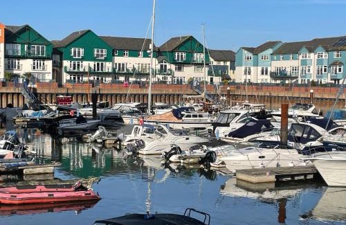 Exmouth Apartment | Seaview Apartment with parking