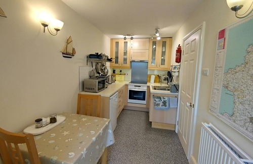 Dinas Cross Cottage | Seaview at Merton Hall, Newport