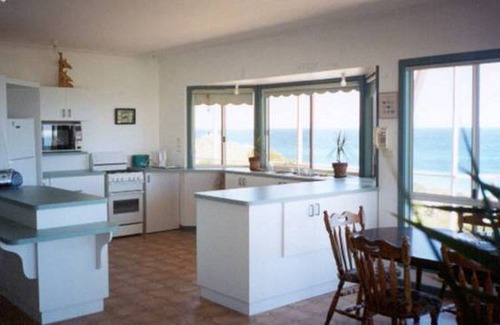 Peppermint Grove Beach House | Seaview Holiday House