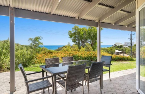 Peppermint Grove Beach House | Seaview Beach House by Peppy Beach Retreats®