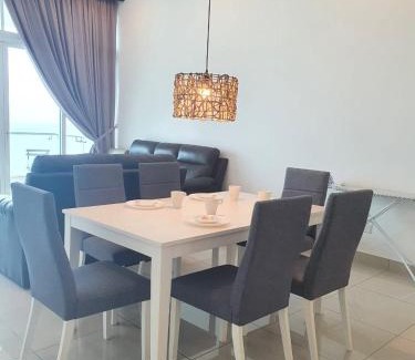 Bayan Lepas Apartment | Seaview Condo 10pax #10minQueensbay #15minSpice